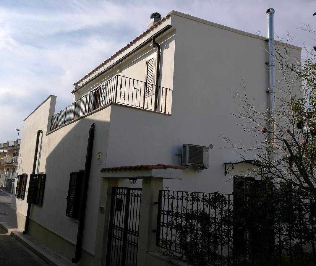 Il Giardino Di Niu Bed and Breakfast Palombaio Buitenkant foto